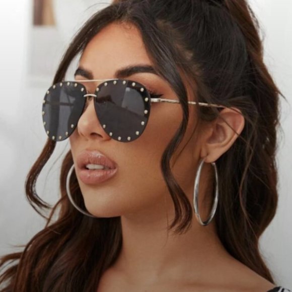 Accessories - Edgy Rivet Studded Black Aviator Sunglasses Oversized Rimless Pilot Sunglasses
